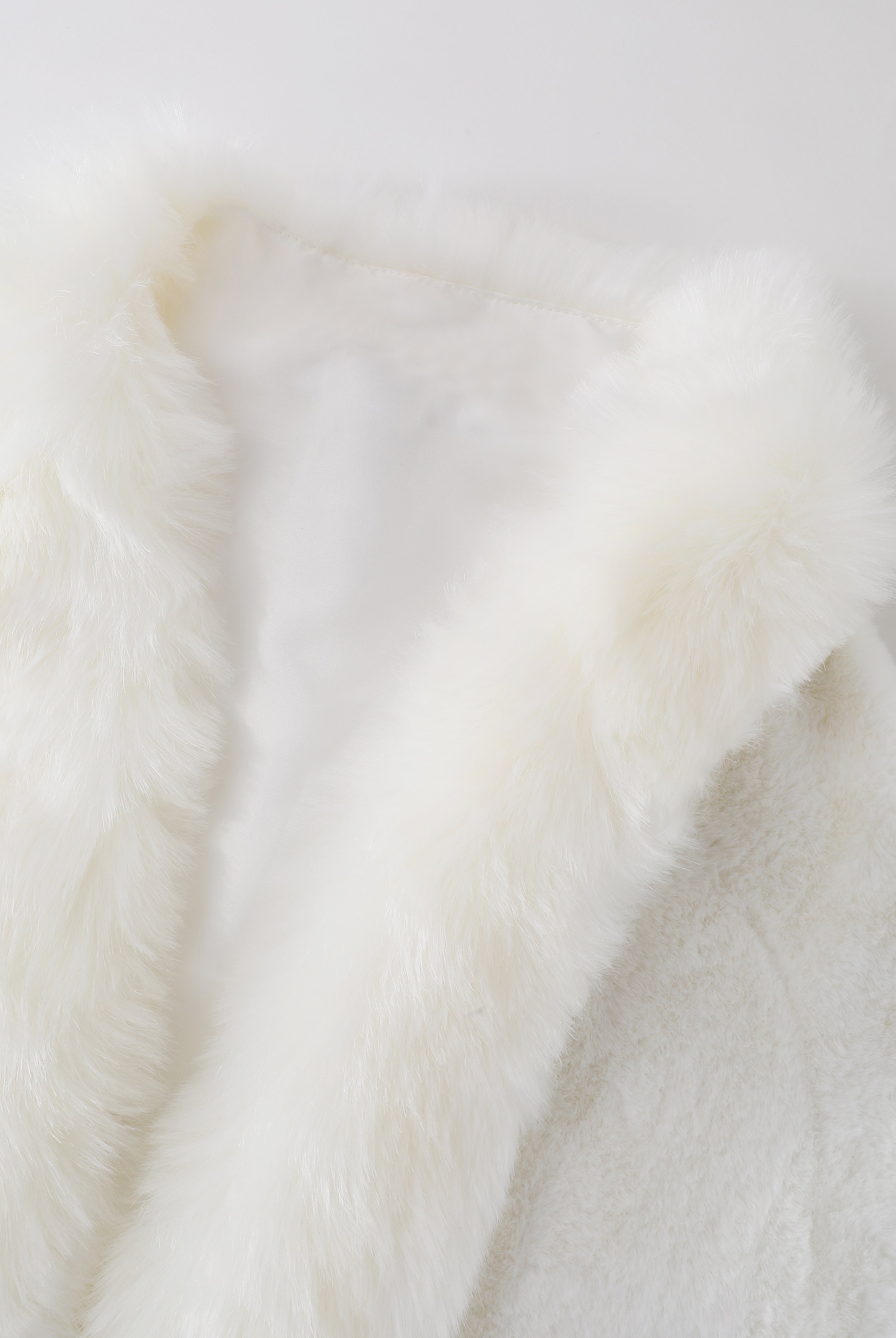 Gorgeous Faux Fur Wrap Evening Cape | White | 2