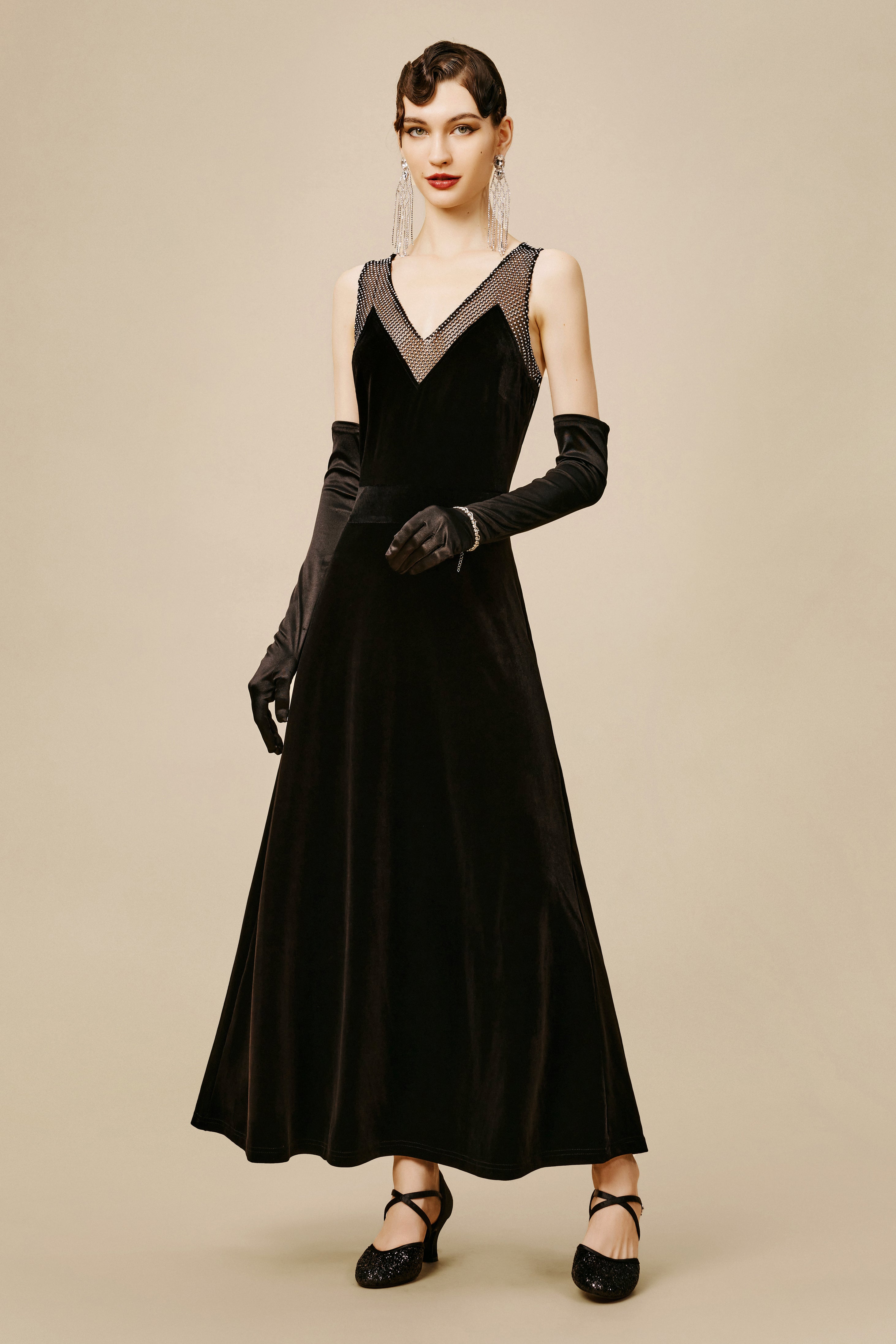 The Story Of An Awakening Velvet Evening Gown | Black | 1